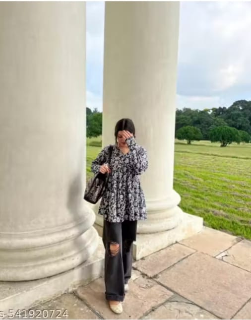 Trendy Black & Grey Floral Printed Peplum Top